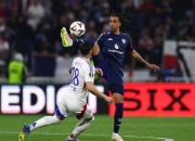 开云下载-里昂防守脆弱，联赛形势愈发堪忧的简单介绍