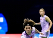 开云体育平台APP-羽毛球赛场竞技激烈，选手拼尽全力争夺胜利的简单介绍