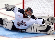 开云平台-库里式神射点燃赛场，广东队轻取新疆队展王者风范