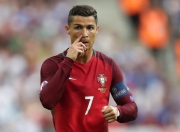 开云体育官网-葡萄牙队轻取瑞典队，许昕状态火热，绿茵场与乒乓台的双重奏