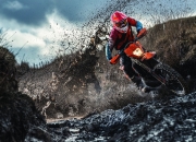 开云平台-丹麦队险胜马来西亚队，戴资颖关键制胜，羽球团体赛的惊险与个人英雄主义