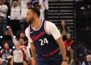 开云体育官方网站-包含快船鏖战爵士，莫里斯统治全场的词条