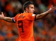 开云下载-孤胆铁骑与银箭逆袭，阿隆索一肩扛起迈凯伦，梅赛德斯终现逆转曙光