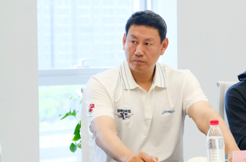 中国男篮主帅李楠提高赛前部署：拼到最后一刻不放弃