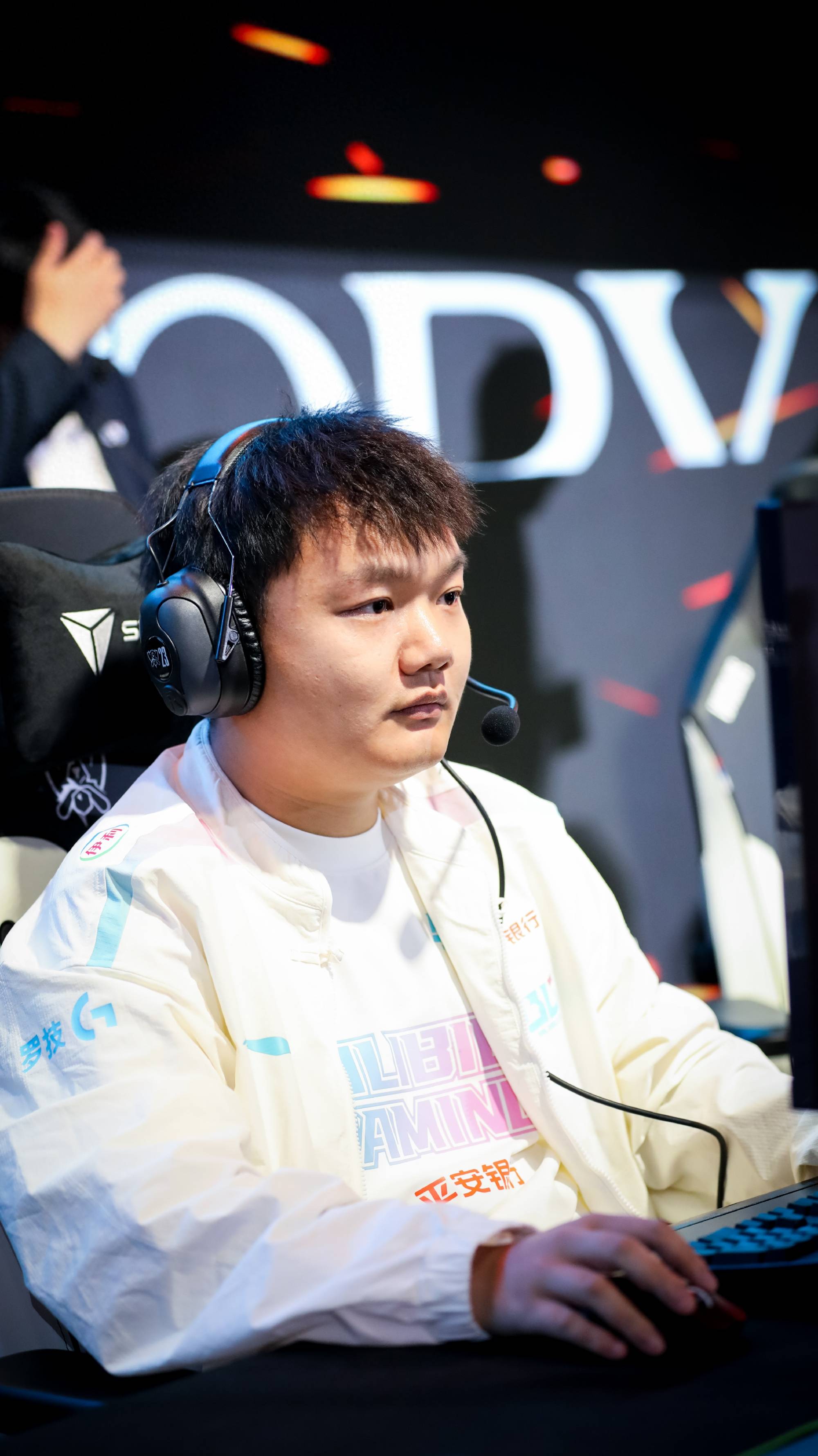 包含BLG逆转FNC，Ming完成帽子戏法的词条