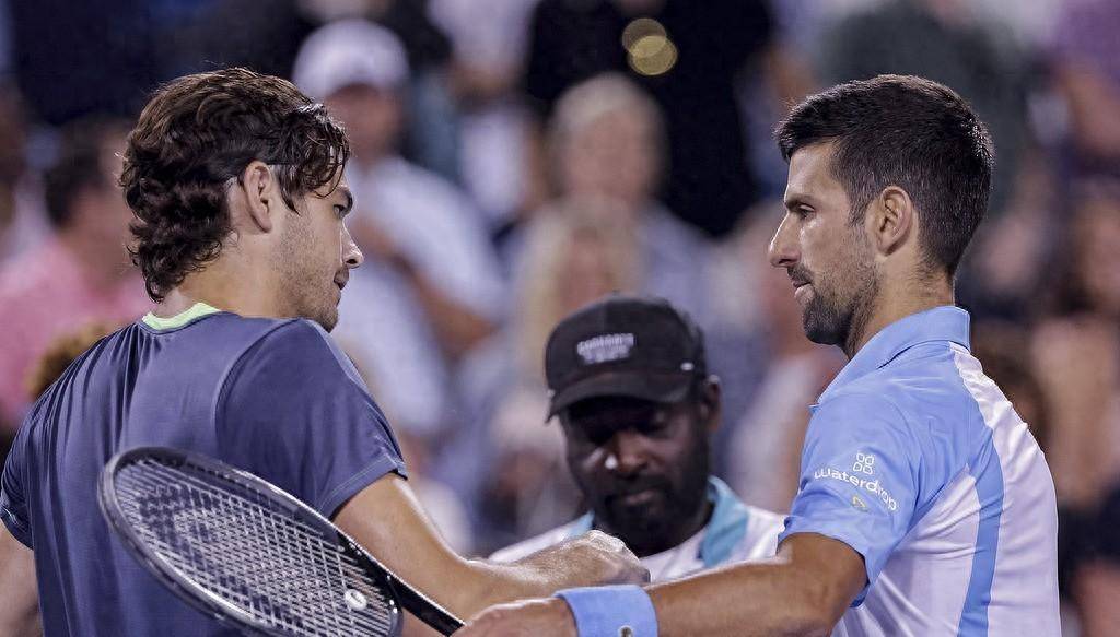 美国网球队鏖战英国网球队，德约科维奇高光表现的简单介绍