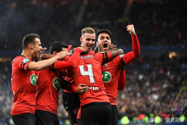 中国羽毛球队逆转法国羽毛球队，马琳制霸全场的简单介绍