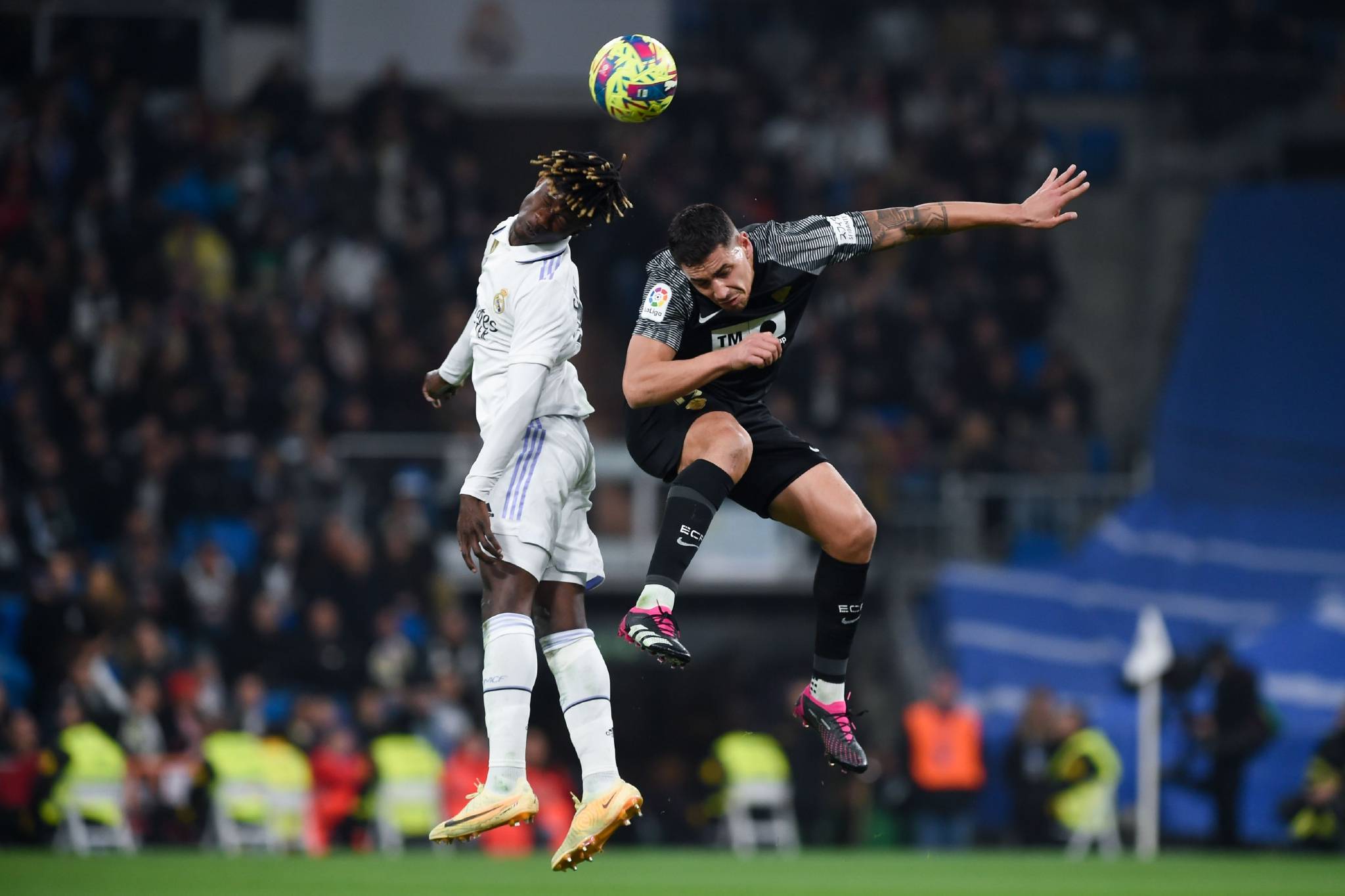 关于马德里竞技球员奋不顾身,为球队赢得胜利的信息 关于马德里竞技球员奋不顾身,为球队赢得胜利的信息