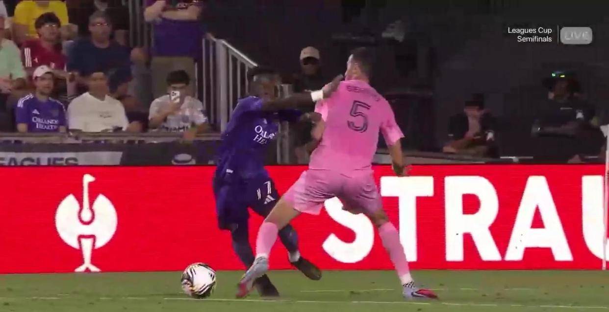 关于梅西再献绝杀,巴塞罗那客战奥萨若大胜的信息 关于梅西再献绝杀,巴塞罗那客战奥萨若大胜的信息