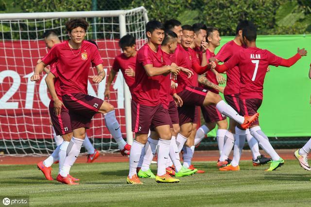 高效进攻破解对手防线，势不可挡横扫全场的简单介绍