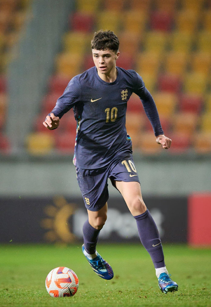 包含精英球队在欧洲联赛中奋起，摧枯拉朽的词条