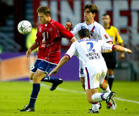 里昂爆冷输球,主帅:球队需振作的简单介绍 里昂爆冷输球,主帅:球队需振作的简单介绍