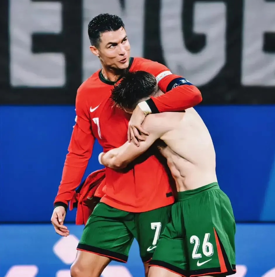 关于热血澎湃的对决吸引无数球迷的目光的信息 关于热血澎湃的对决吸引无数球迷的目光的信息