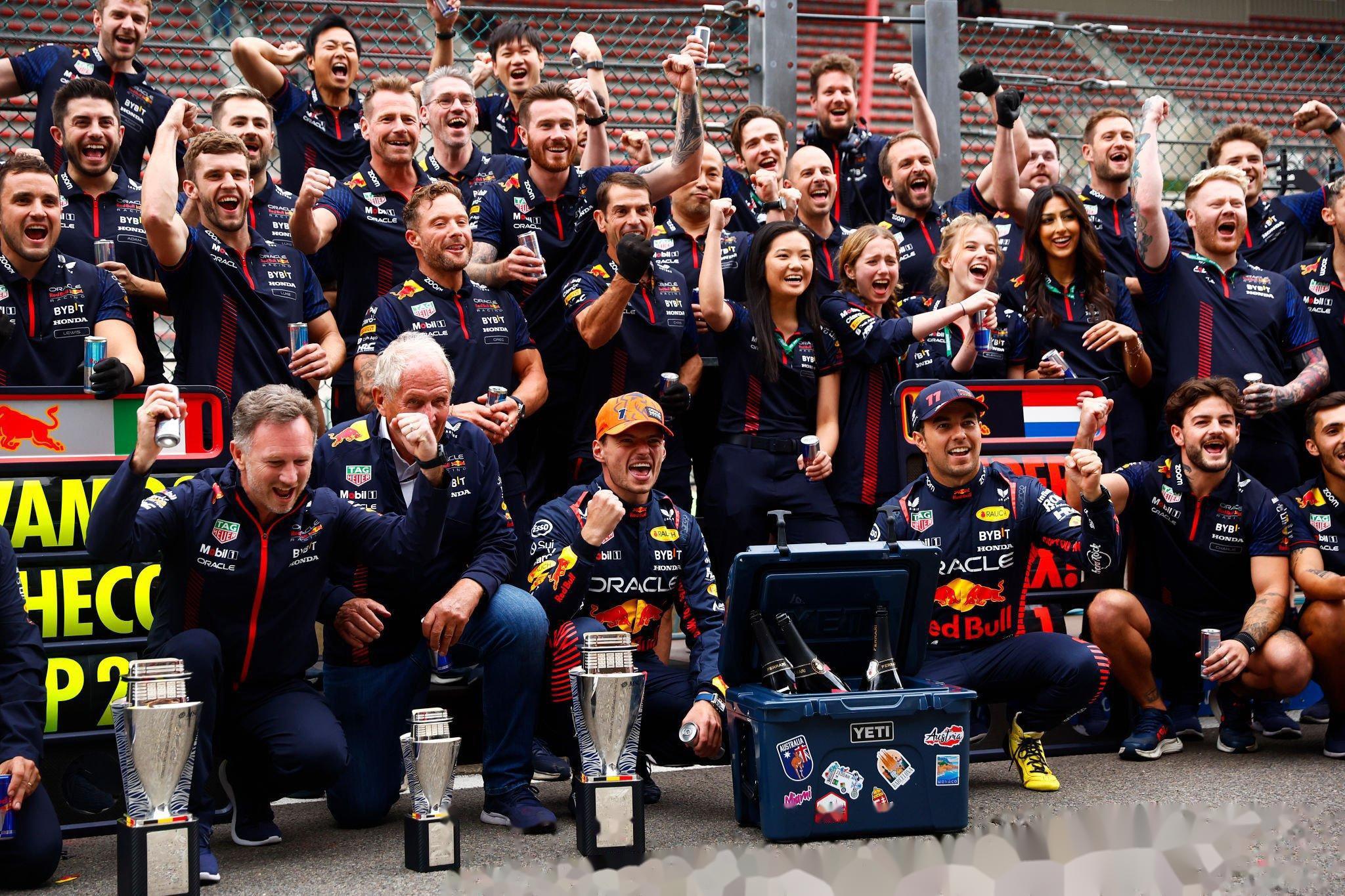 哈斯车队横扫红牛二队，维斯塔潘带队取胜