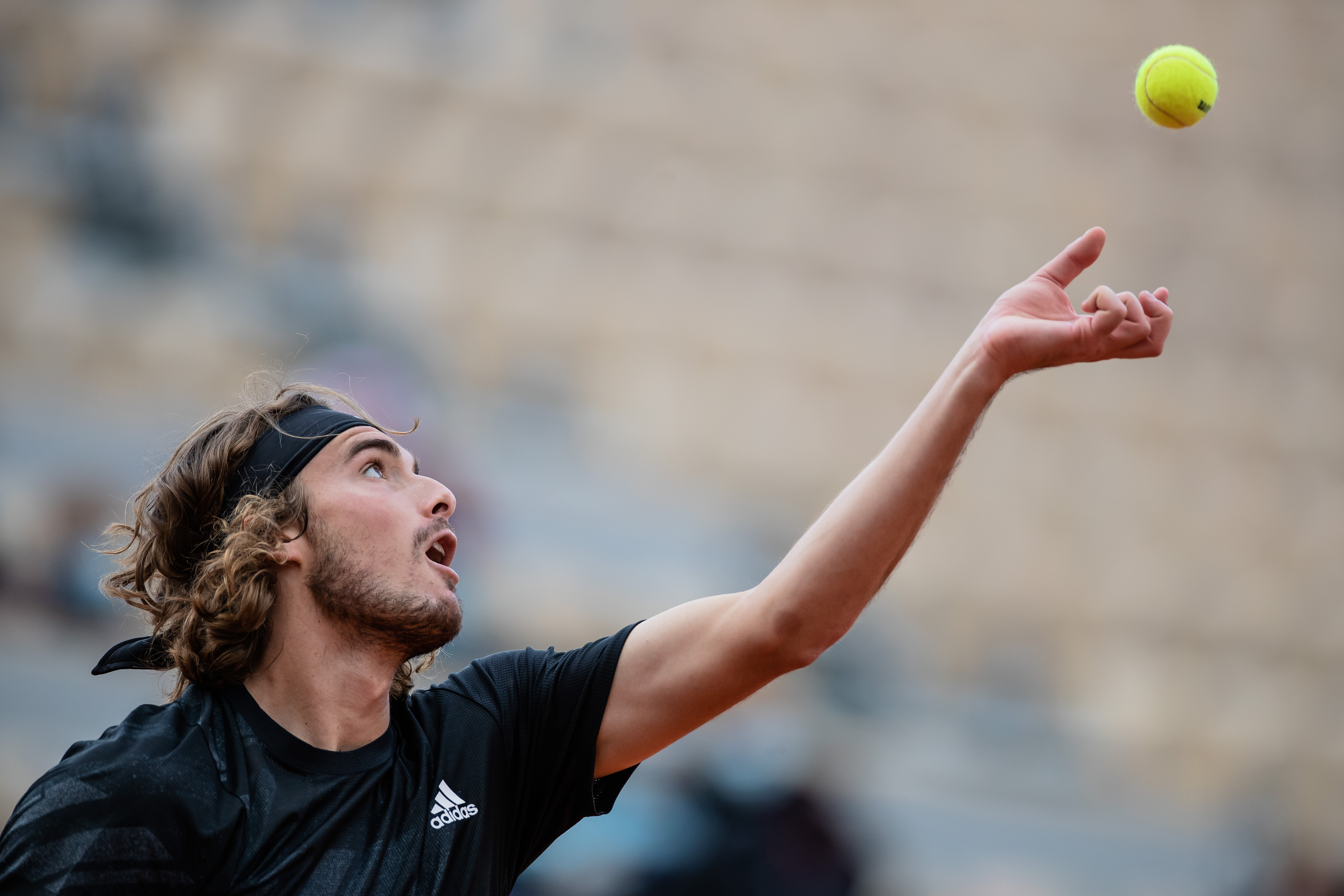 法网翻盘戴维斯杯,西西帕斯高光表现 法网翻盘戴维斯杯,西西帕斯高光表现