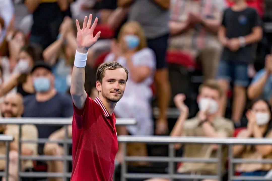 联合杯轻取蒙特卡洛大师赛，梅德韦杰夫带队取胜的简单介绍