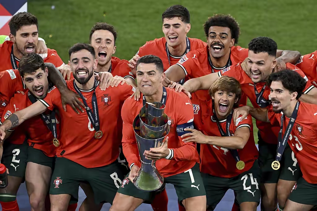 关于瑞典队力克葡萄牙队,波尔统治全场的信息 关于瑞典队力克葡萄牙队,波尔统治全场的信息