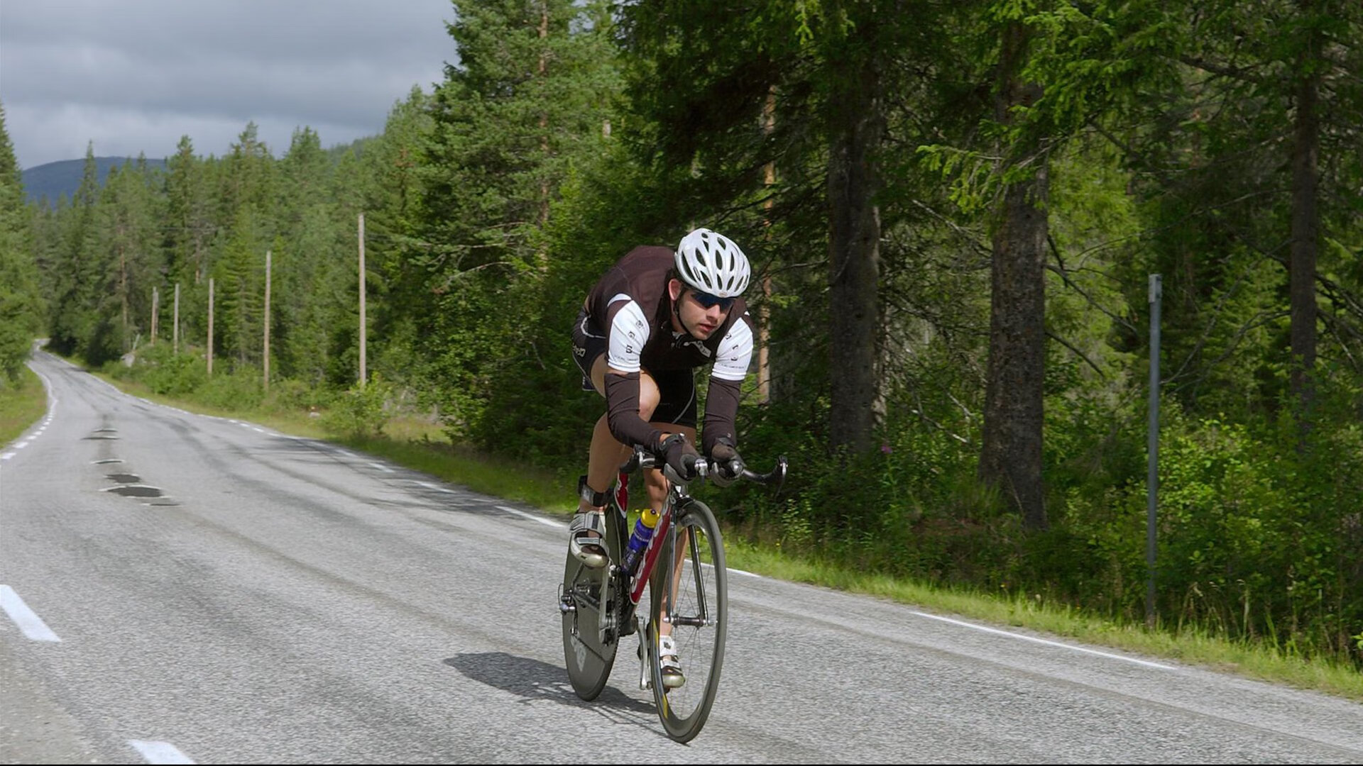 几内亚奇迹，欧冠淘汰赛的逆转史诗，曼联遭遇黑马风暴