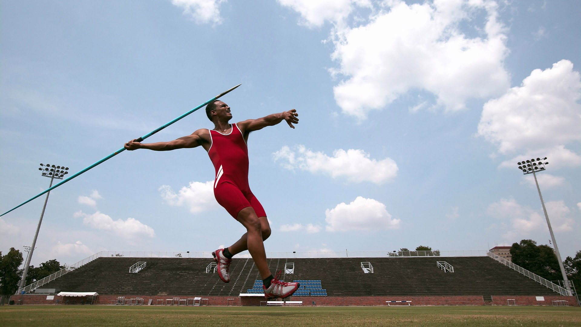 丹麦队险胜泰国队，马琳状态火热，一场技术与意志的较量