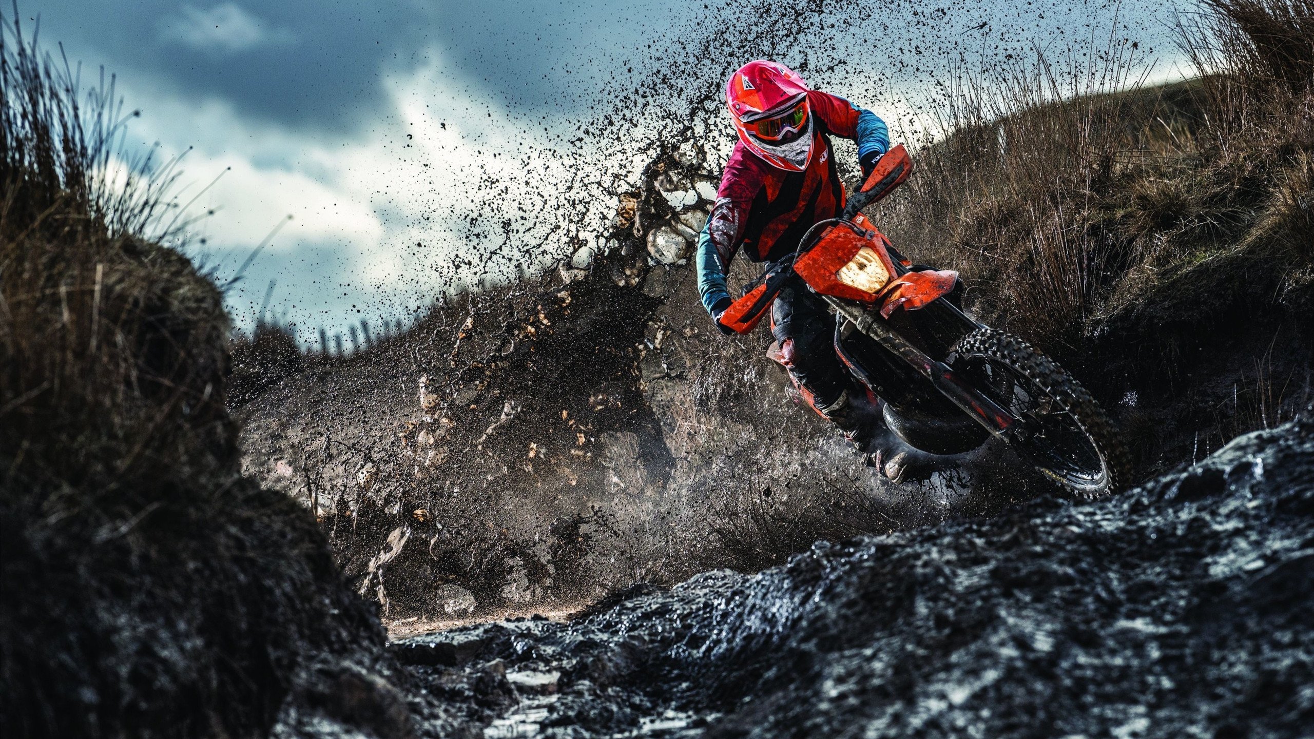 维尼修斯惊艳四座，皇马逆境翻盘那不勒斯谱写欧冠新章